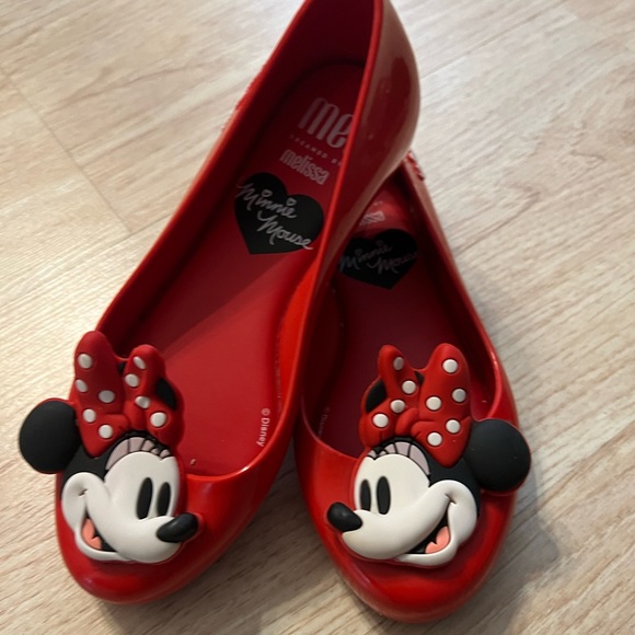 Disney Mini Melissa - Mel Red Slip-ons - Picture 3 of 9